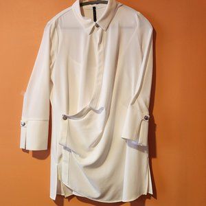 IC white long shirt size M